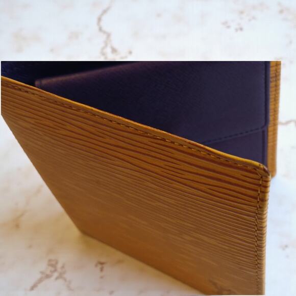 Louis Vuitton Marco Epi Leather Bifold Wallet Yellow - Picture 8 of 14